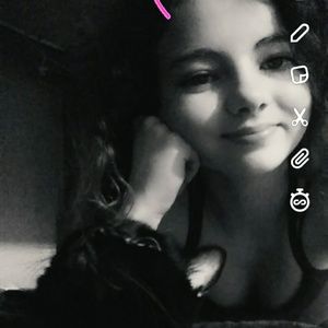 Meet your Posher, Bee